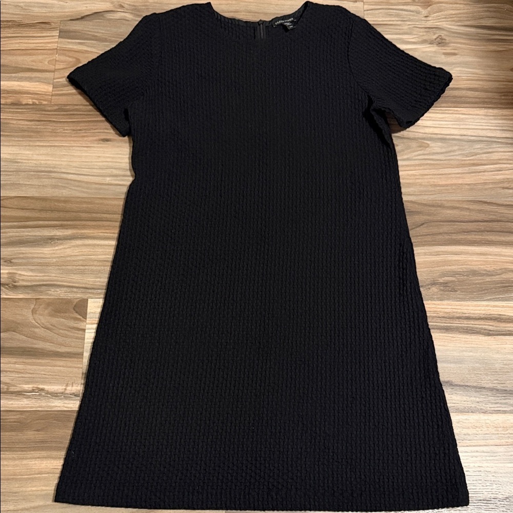 EILEEN FISHER Honeycomb Round-Neck Dress Sz. M Black Shift Tencel Organic Cotton
